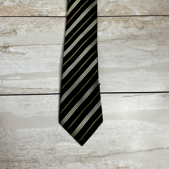Geoffrey Beene Black Gold Striped 100% Silk New Orleans Saints Colors Power Tie - Picture 9 of 10